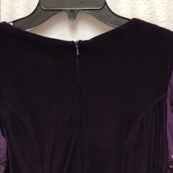 🦋💲 ⬇️VELVET MINI DRESS💜 - Picture 5 of 8